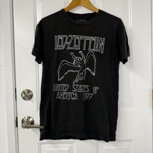 Led Zeppelin Black T-Shirt Size Small- Vintage, Rock,‎ Grunge